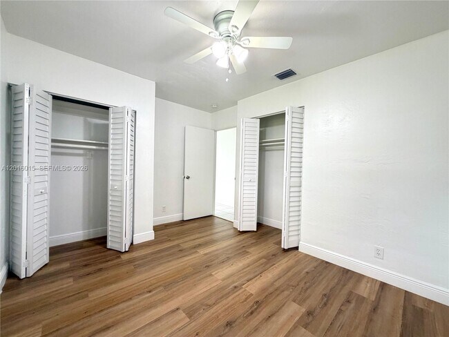 Building Photo - 1740 SW 47th Ave