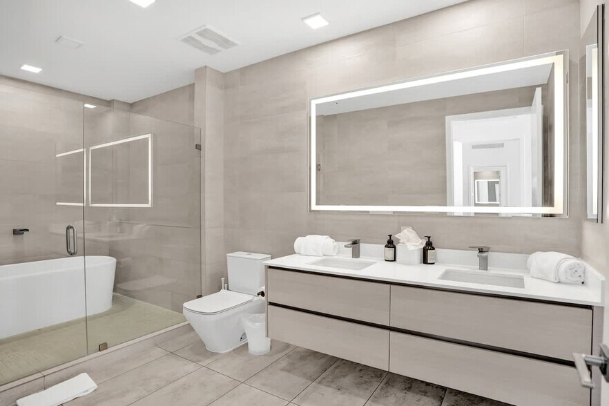 Building Photo - 1220 17th St