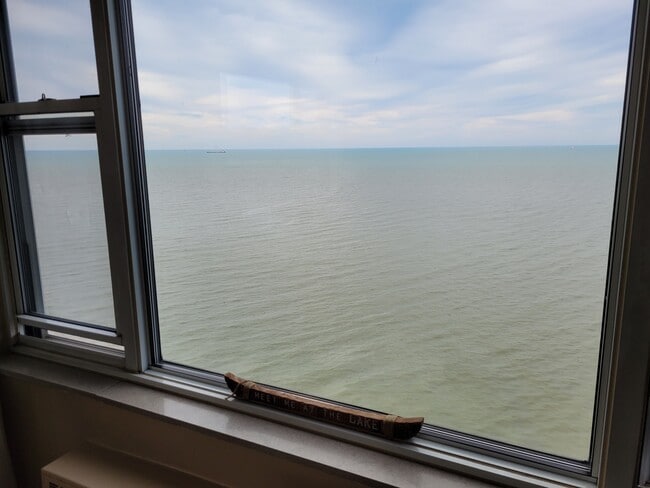 Lake Erie View - 11850 Edgewater Dr