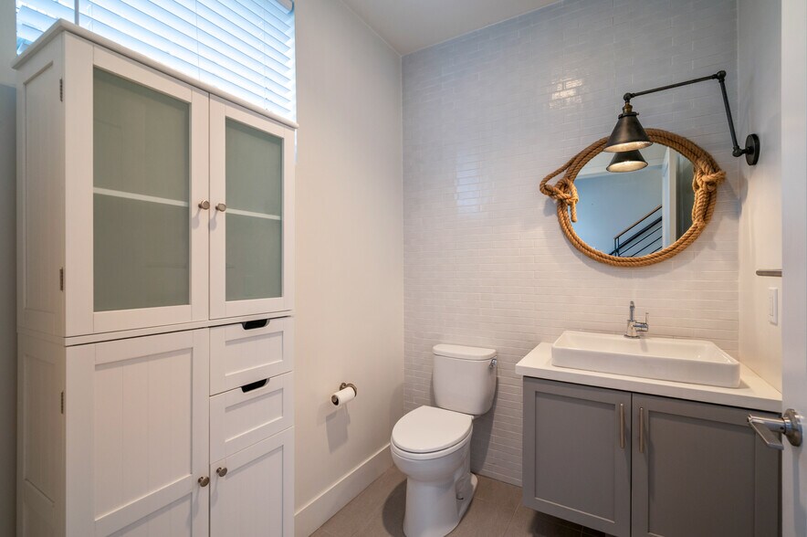 Building Photo - 1920 S Pacific Coast Hwy