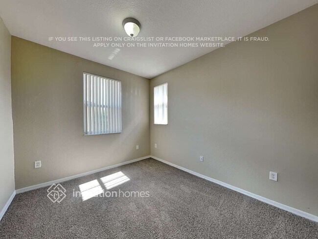 Building Photo - 11885 SW 152nd Pl