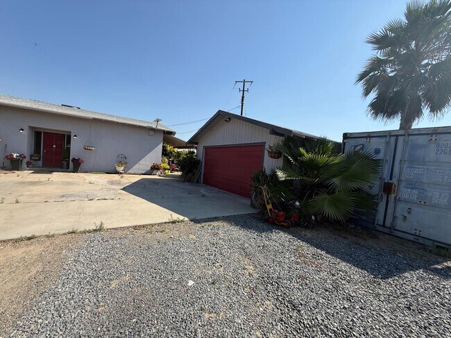 Building Photo - 8780 S Anchor Ave