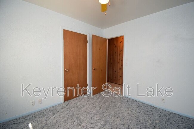 Building Photo - 6054 S 2075 E