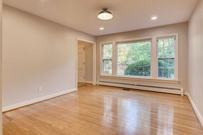 Building Photo - Indigo Park