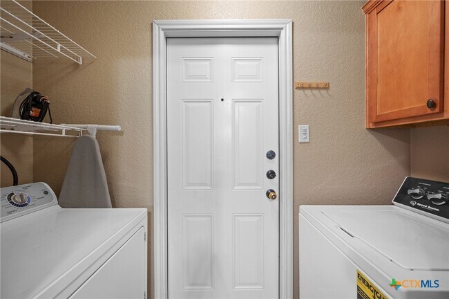 Building Photo - 3805 Republic of Texas Dr