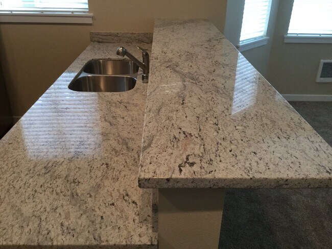 Building Photo - 1663 Burnside Pl