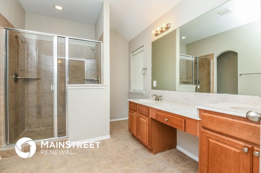 Building Photo - 7401 Errandale Dr