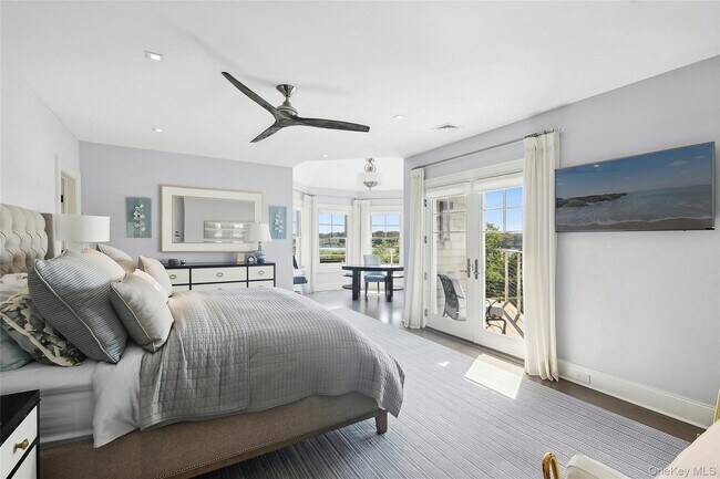 Building Photo - 61A S Bay Ave