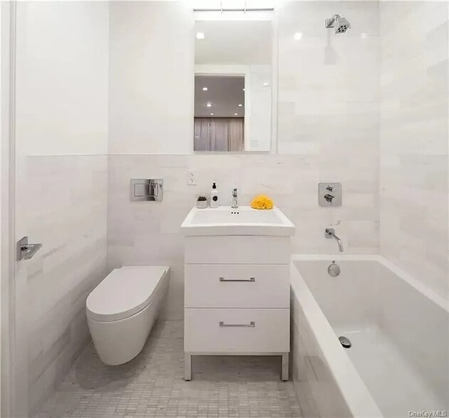 Building Photo - 543 3rd Ave