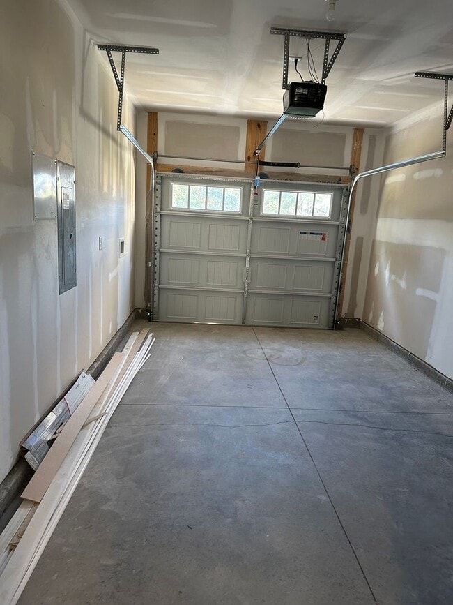 Building Photo - 746 Palmer Rd