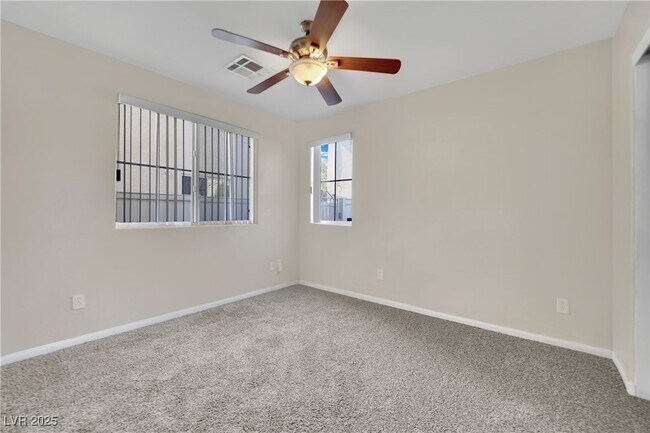 Building Photo - 4753 N Priory Gardens St