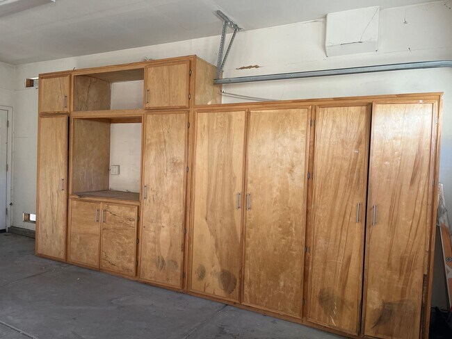 Building Photo - Easy living