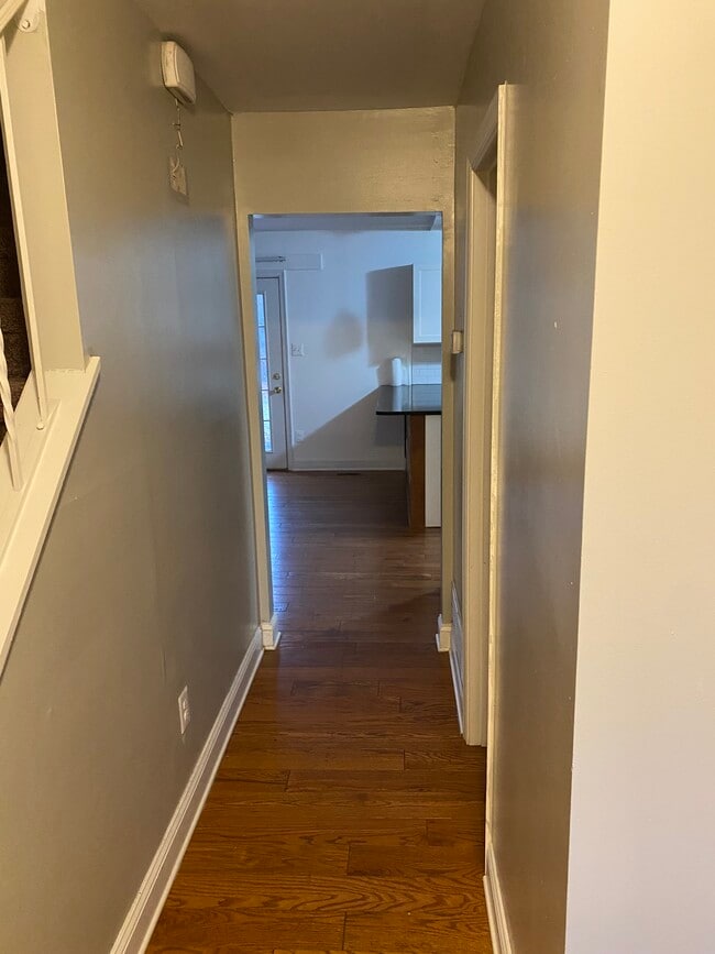 Building Photo - 2212 Westwood Dr