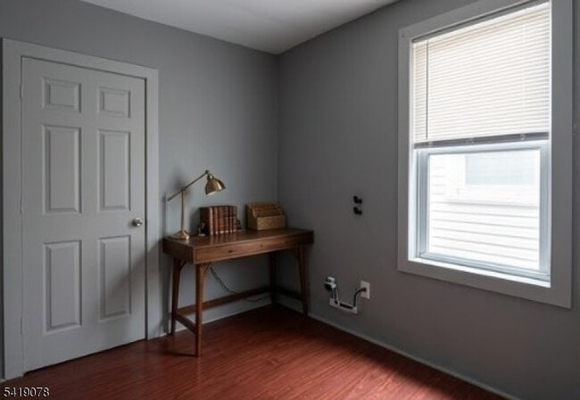 Building Photo - 73 4th St