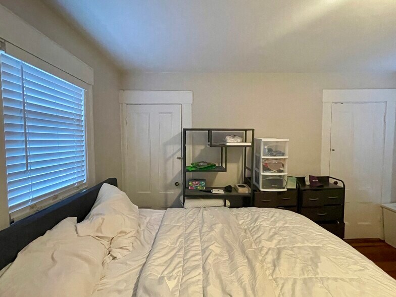 Building Photo - 2 Worcester St