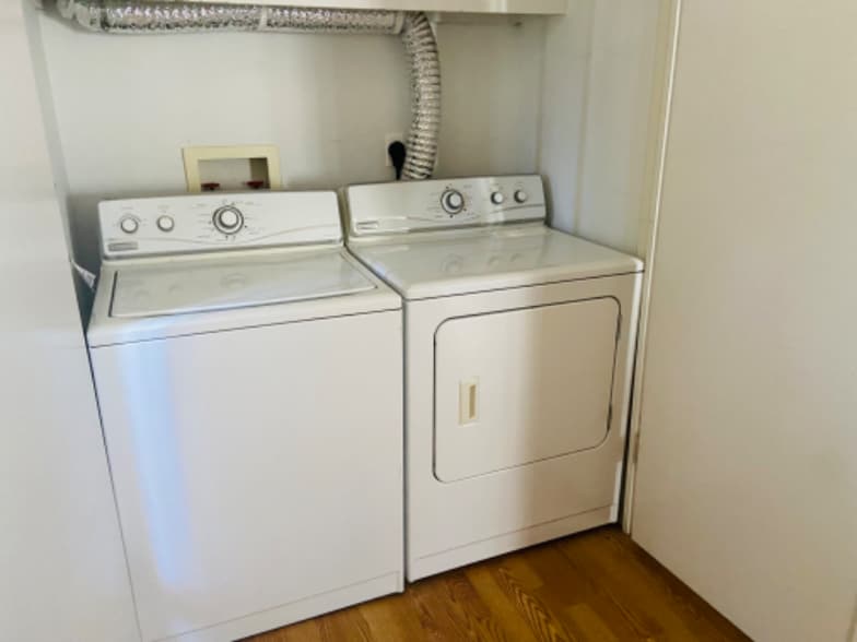 Building Photo - 915 Suncook Valley Rd