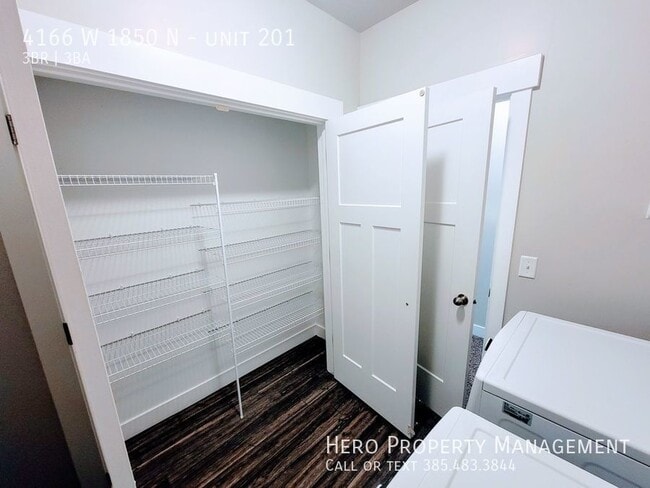 Building Photo - 4166 W 1850 N