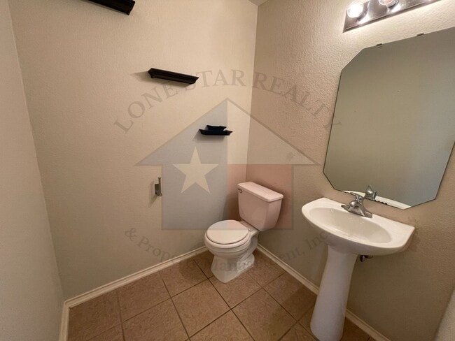 Building Photo - 4-Bedroom House for Rent in Killeen