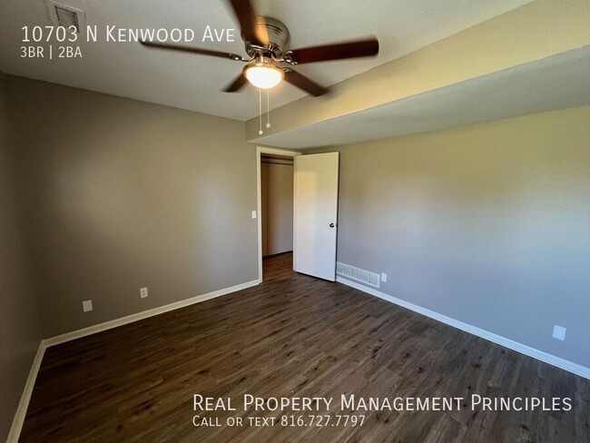 Building Photo - *MOVE-IN SPECIAL* Completely Remodeled, Sp...