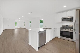 Building Photo - 16803 Great Stable Wy