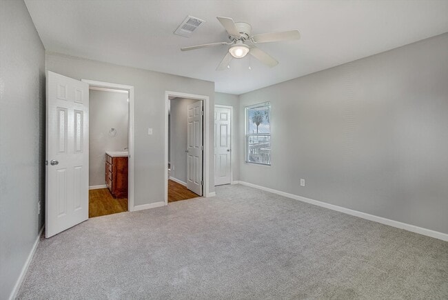 Building Photo - 170 Barracuda St