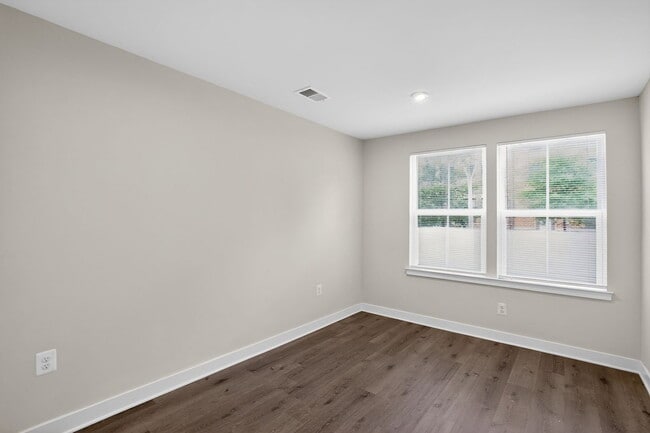 Building Photo - 2831 Toles Park Dr