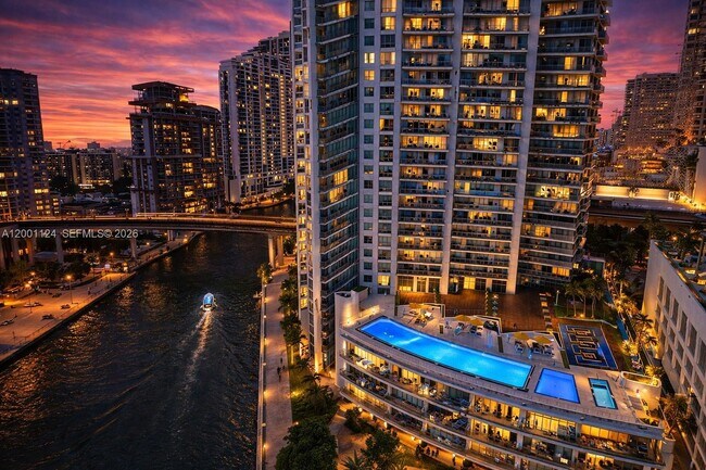 Building Photo - 92 SW 3rd St