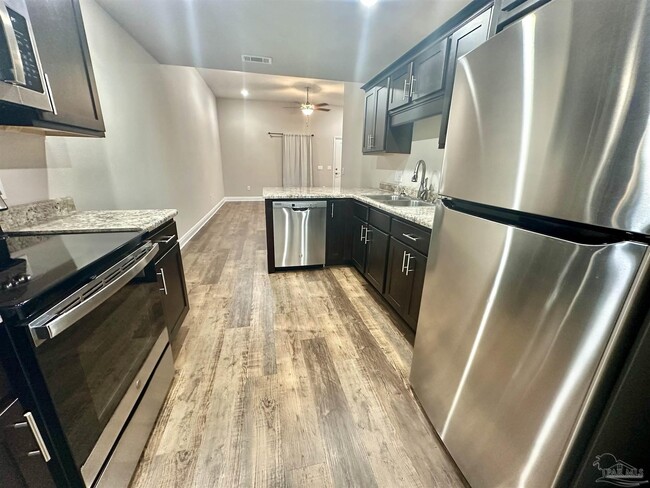 Building Photo - 7797 Ira Dr