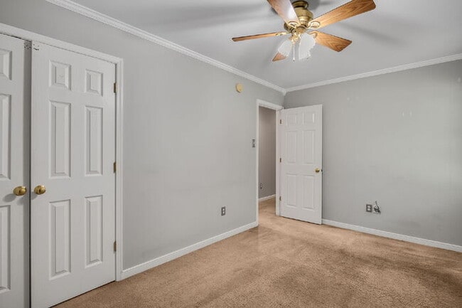 Building Photo - Beautiful 2-Story Home with Florida Room, ...
