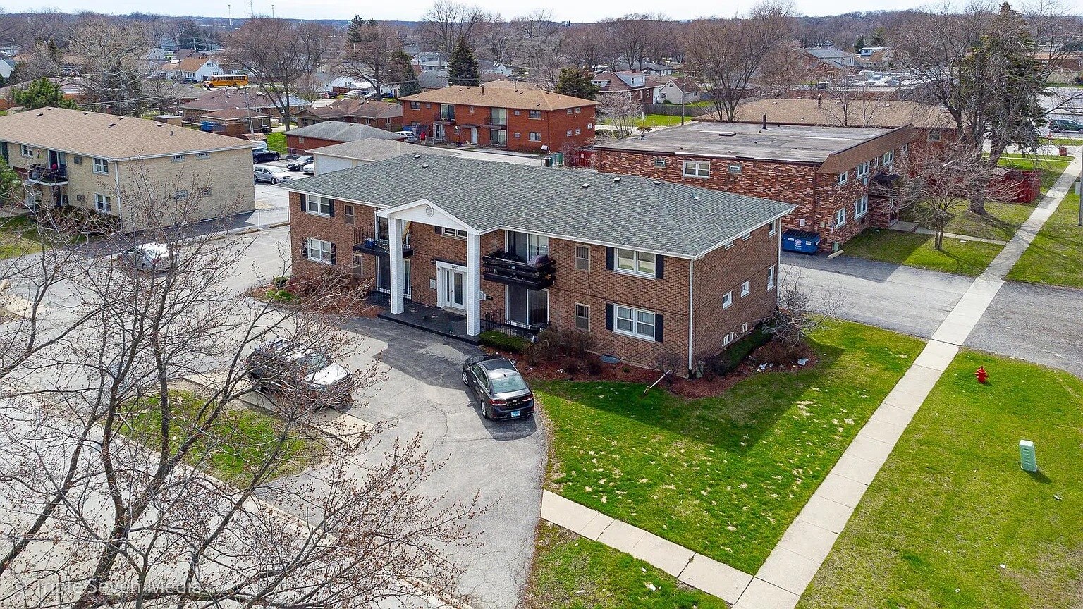 Building Photo - 7900 S 83rd Ct