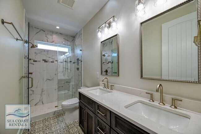 Building Photo - OFF-SEASON MONTHLY RENTAL - IT'S A BIG DILL!!