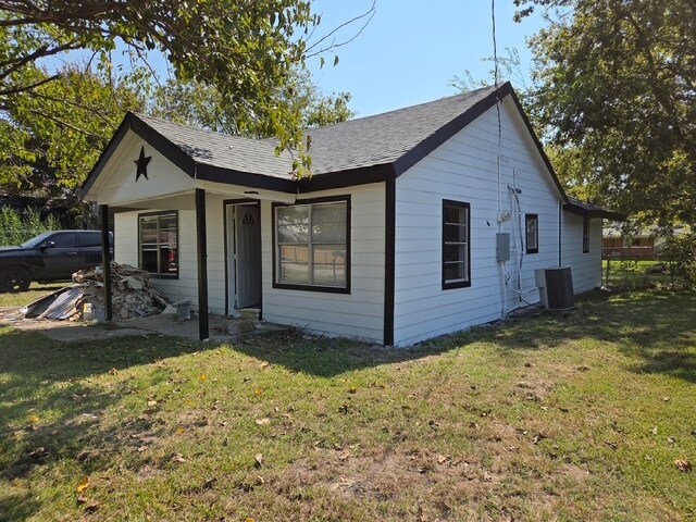 Building Photo - 608 E 8th St