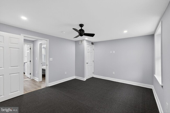 Building Photo - 4670 Umbria St