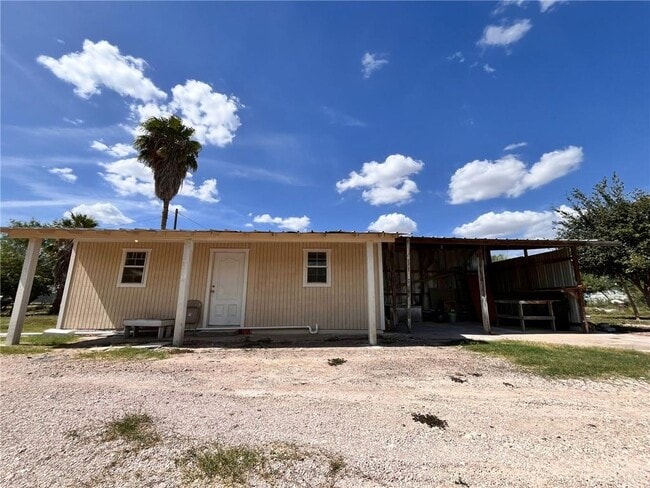 Building Photo - 911 Agua Ln