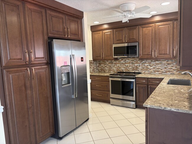 Building Photo - 21435 Campo Allegro Dr
