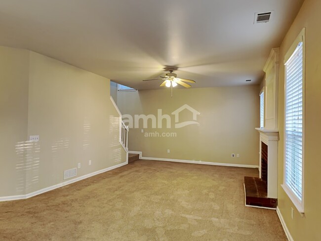 Building Photo - 401 Lochmere Ct