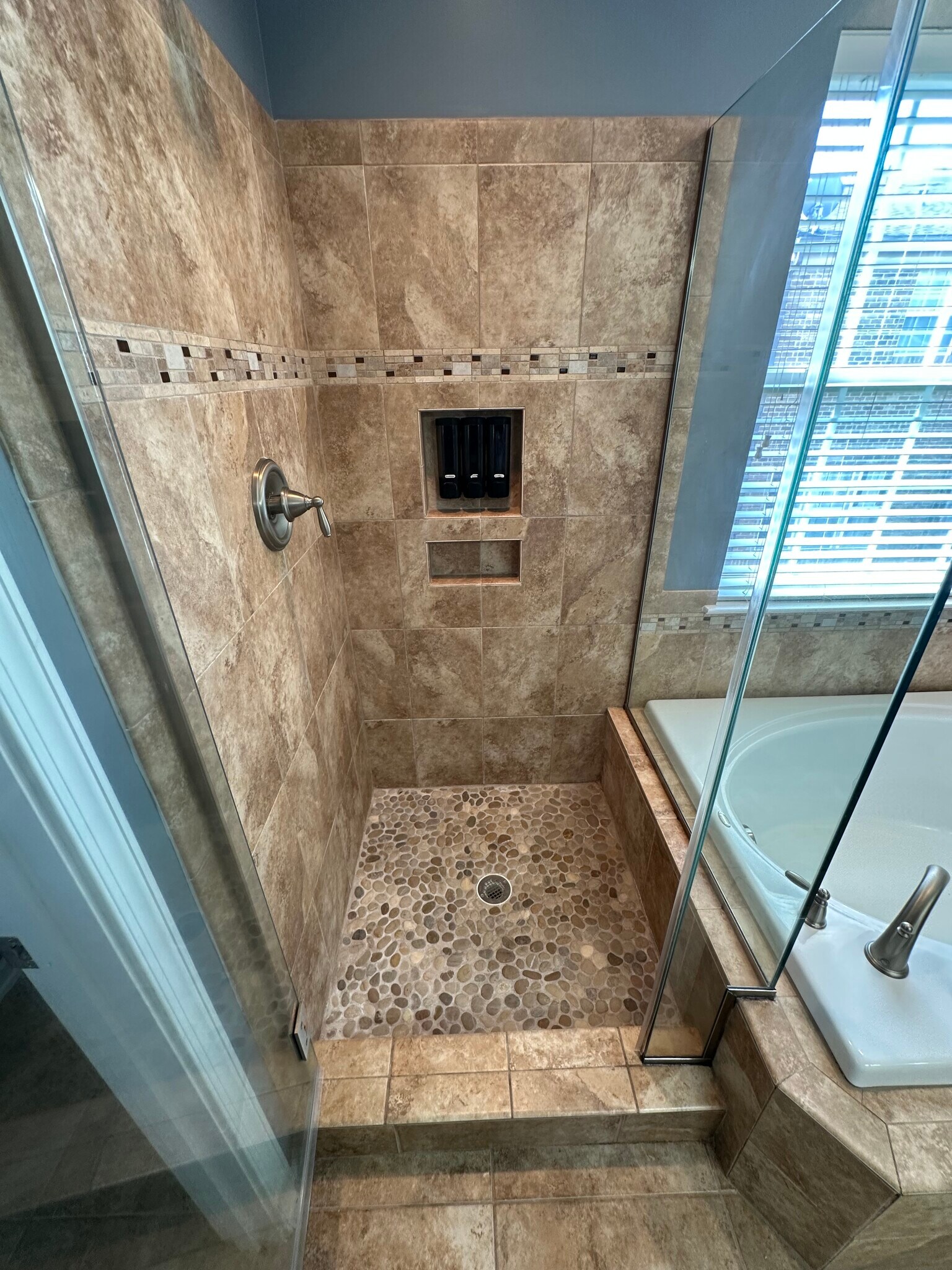 Building Photo - 239 Lincoln St