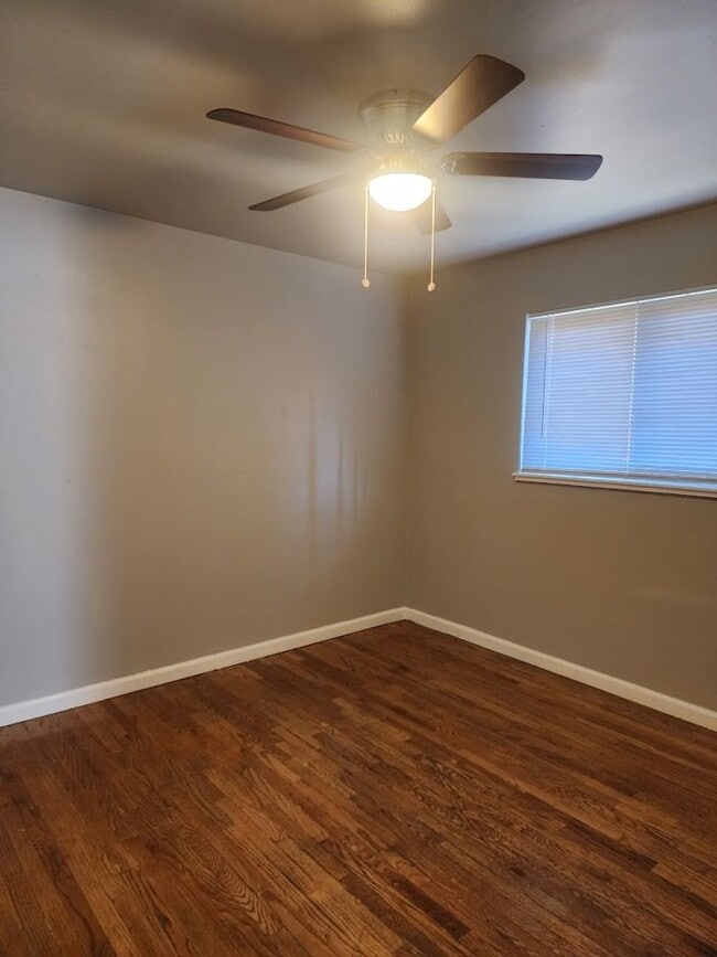 Building Photo - 5203 E Thrill Pl