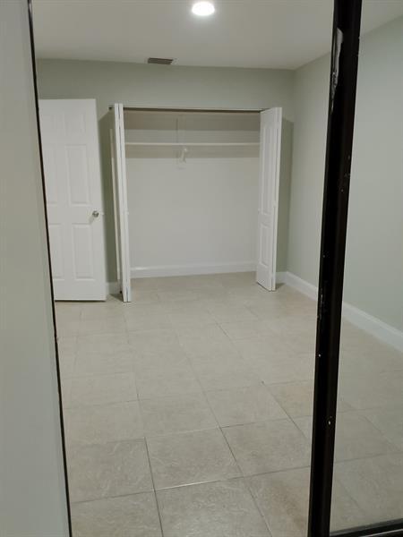 Building Photo - 1424 White Pine Dr