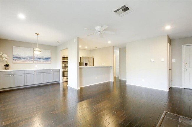 Building Photo - 3839 Dry Creek Dr