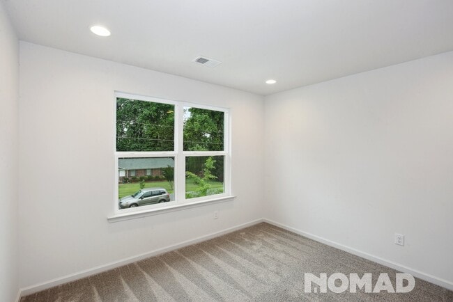 Building Photo - 2117 Gemway Dr