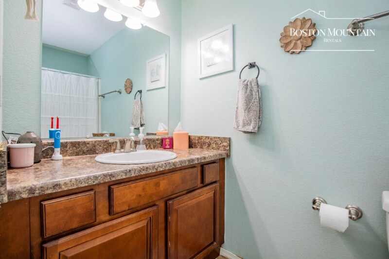 Building Photo - 1121 Apollo Dr