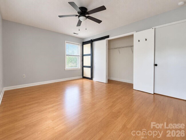 Building Photo - 2022 Glouchester Cir