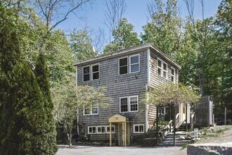 Building Photo - 127R Leonard St