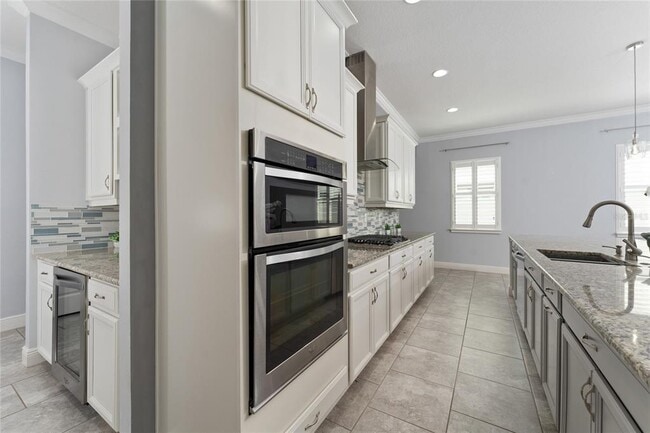 Building Photo - 4904 W Fountainwood Dr
