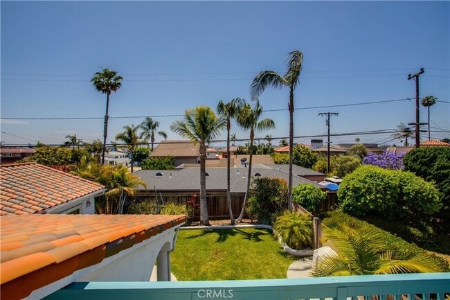 Building Photo - 1660 Catalina Ave