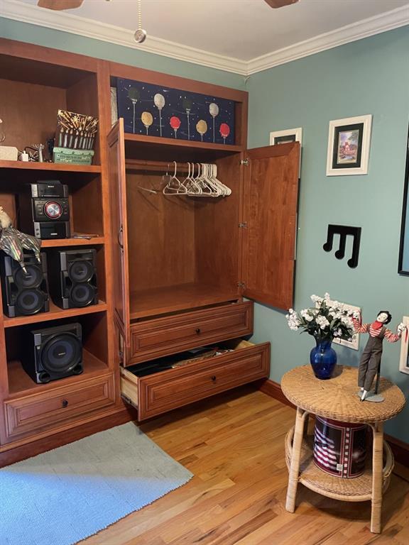 Building Photo - 3666 Lakewood Ct