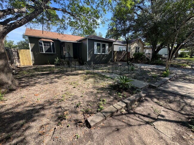 Building Photo - 1719 Schley Ave