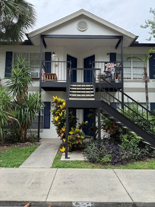Building Photo - 2 bed 2 bath - 1st floor condo for rent