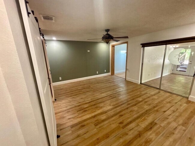 Building Photo - 1394 Catalina Blvd